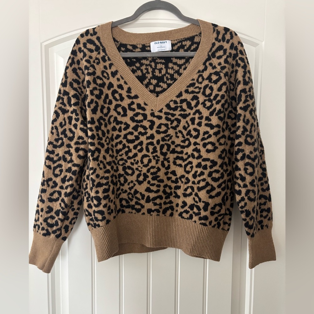 Old Navy Tan and Black Leopard V-Neck Sweater